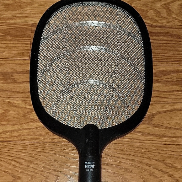 Black Bug Zapper Racket - Picture 2 of 6